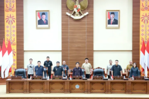 Gubernur YSK saat Rapat Paripurna. (dok.ist)