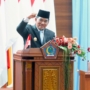 Gubernur Sulawesi Utara Mayjen TNI (Purn) Yulius Selvanus saat Paripurna di DPRD Sulut. (Istimewa)
