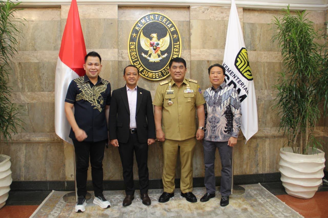 Ketua Komisi I DPRD Sulawesi Utara Braien R.L. Waworuntu (BW) dampingi Gubernur YSK bertemu Menteri ESDM Bahlil Lahadalia. (Istimewa)