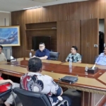 Diskusi Pimpinan dan BK DPRD Sangihe di Ruang Kerja Ketua DPRD Sulut, Senin (7/9/0/2026). (dok.istimewa)