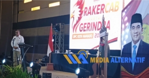 Ketua DPC Gerindra Manado, Louis Carl Schraam, SH, MH saat Rakercab Partai di Ballroom Courtyard by Marriott, Sabtu (5/9/2026).