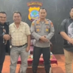 Kapolres Bitung AKBP Arie Sulistyo Nugroho, S.I.K., M.H., mempertemukan pihak-pihak yang terlibat dalam sebuah dialog. (dok.istimewa)