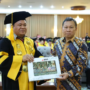 Momen Dirut BSG Revino Pepah setelah penandatanganan Nota Kesepahaman (Memorandum of Understanding/MoU) dan Perjanjian Kerja Sama (PKS) dengan sejumlah pimpinan perguruan tinggi se-Bolaang Mongondow Raya (BMR).