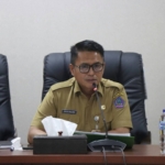 Sekretaris Daerah Provinsi Sulawesi Utara, Tahlis Gampang saat pembahasan bersama di DPRD Sulut.