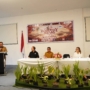Bupati RD saat memberikan motivasi kepada 24 finalis Pemilihan Waraney Wulan Minahasa Tahun 2026. (dok.istimewa)