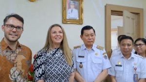 Wakil Gubernur Sulawesi Utara J. Victor Mailangkay dengan Konjen Australia, Sanchi Davis, Rabu (14/10/2026).