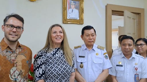 Wakil Gubernur Sulawesi Utara J. Victor Mailangkay dengan Konjen Australia, Sanchi Davis, Rabu (14/10/2026).