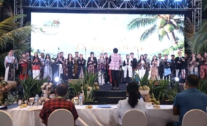Ketua TP PKK Provinsi Sulut Ny. Anik Yulius Selvanus hadir sekaligus menjadi juri dalam Choir Competition